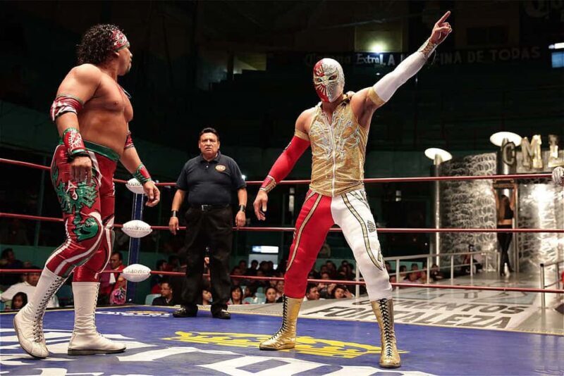Puebla: Iconic Pro Wrestling Show with Dinner & Drink - Authenticity and Value
