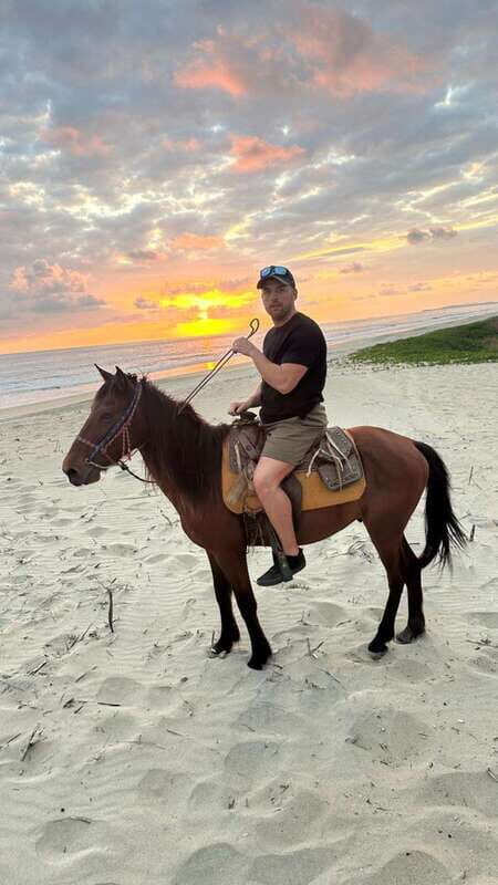 Puerto Escondido: Horseback Riding Along the Countryside - What’s Included and Not