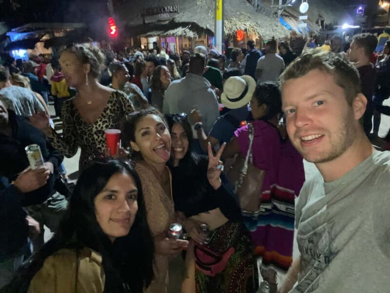 Puerto Escondido Pub Crawl - Key Points