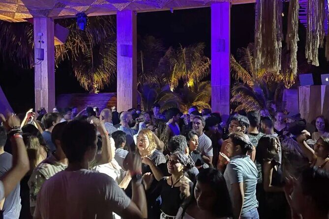 Puerto Escondido Pub Crawl - Key Points