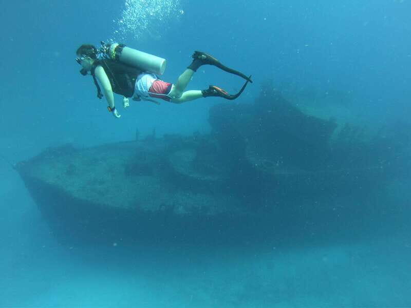 Puerto Morelos: C-56 Shipwreck & Reef for Certified Divers - A Closer Look at the Tour Experience