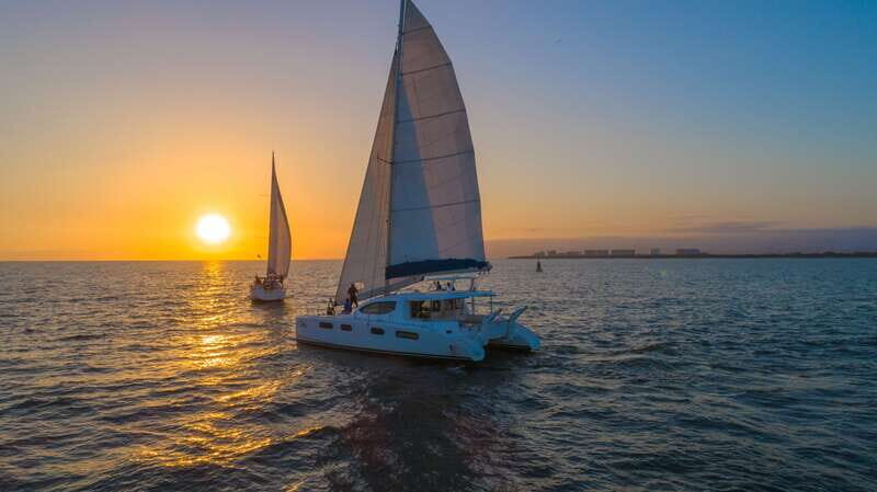 Puerto Vallarta: Bay of Banderas Luxury Sunset Sailing Tour - Key Points