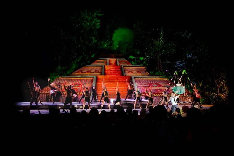Puerto Vallarta Rhythms of the night, Show & Buffet dinner - Key Points