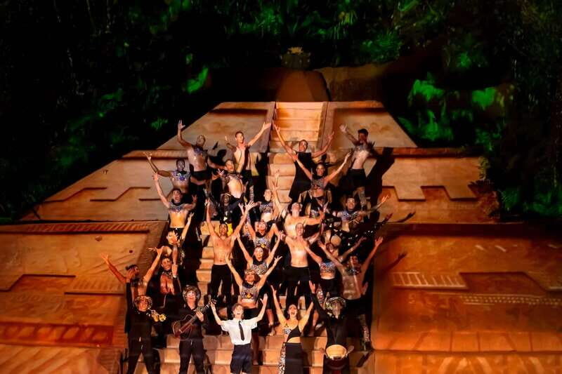 Puerto Vallarta Rhythms of the night, Show & Buffet dinner - The Itinerary in Detail: What to Expect