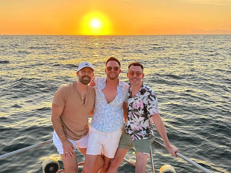 Puerto Vallarta: Sunset Cruise Aboard a Luxury Yacht-private - Key Points