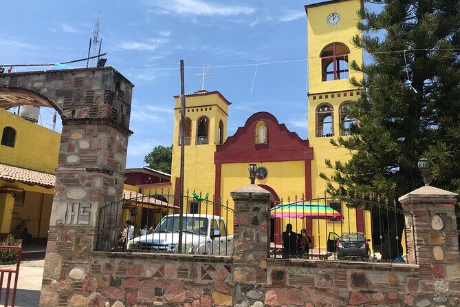 Puerto Vallarta's Historic Mexican Village Tour: El Tuito - Starting Point and Transportation: Setting the Scene