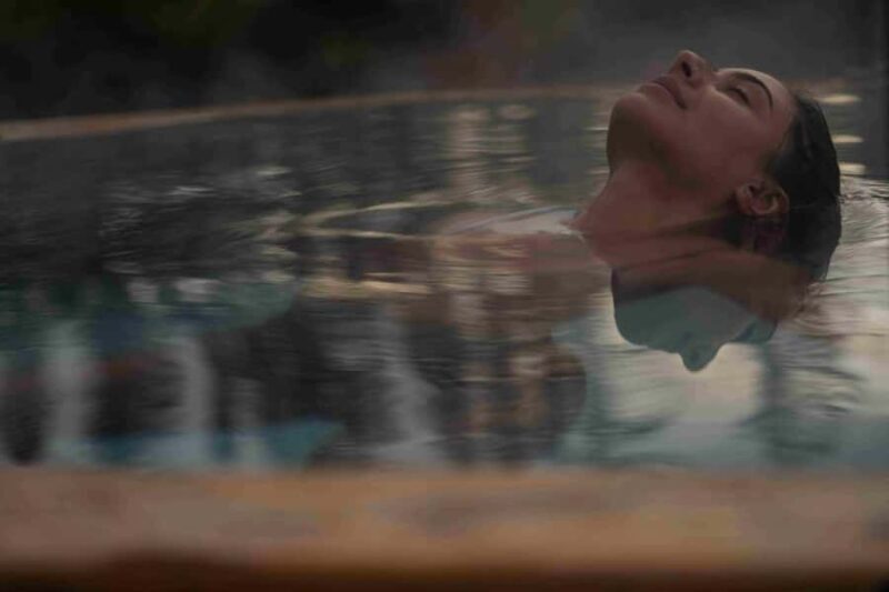 puke Thermal Pools: Adults-Only Entry with Swim Up Bar - Key Points