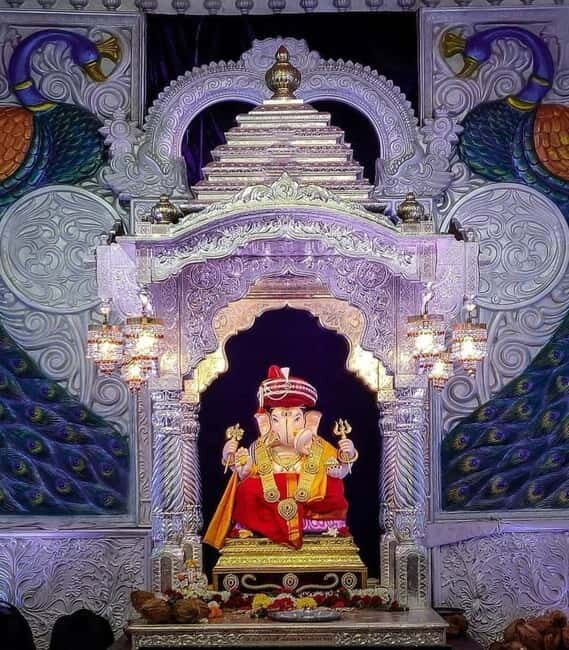 Pune: Sacred Sites Walking Tour of Old City with Snacks - Key Points