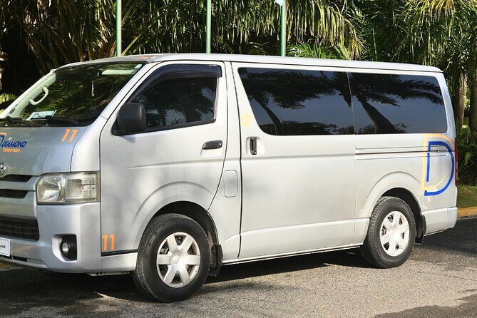 Punta Cana Airport to Uvero Alto Hotels - The Vehicle and Comfort