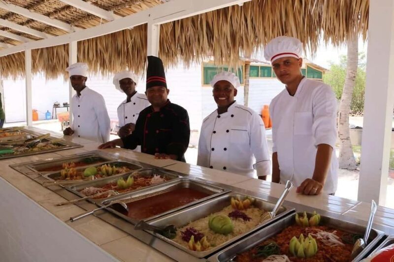 Punta Cana: Catalina Island Day Trip with Snorkeling - Setting the Scene: What the Tour Includes