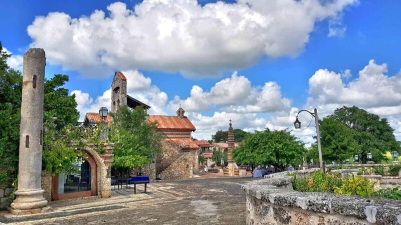 Punta Cana: Catalina Snorkeling & Altos de Chavón Day Trip - Key Points