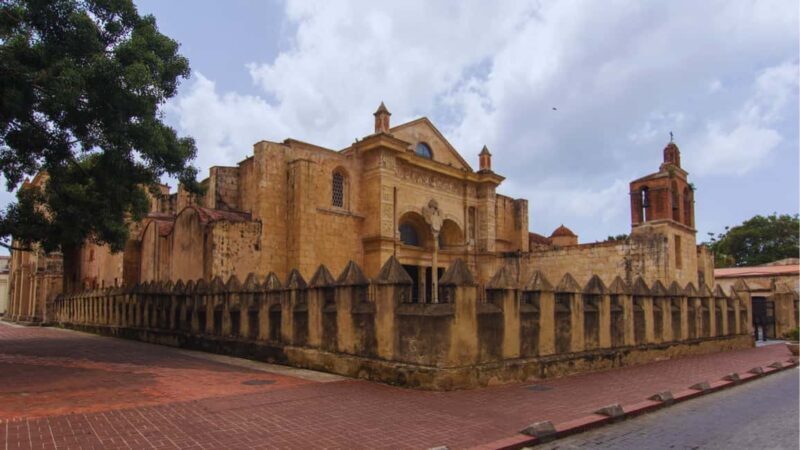 Punta Cana: Experience the essence of Santo Domingo with lunch and the Colonial Zone - Who Will Love This Tour?