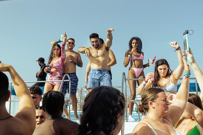 Punta Cana Party Boat and Open Bar (Adults only) - FAQs About the Punta Cana Party Boat and Open Bar