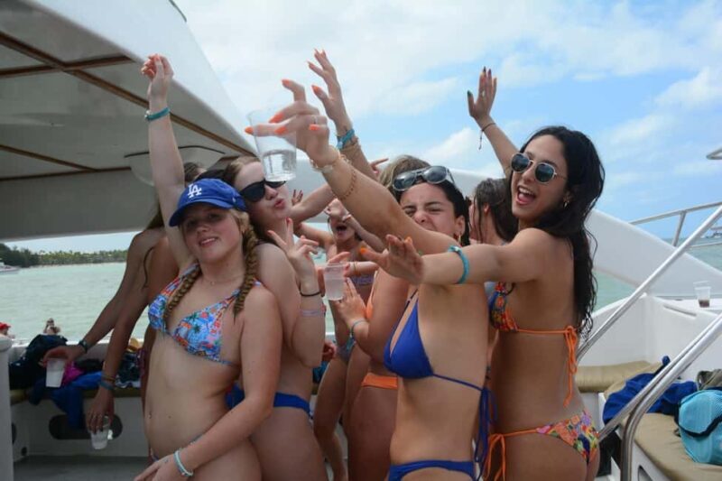 Punta Cana Private Catamaran Cruise, Open Bar & Snorkeling - Key Points