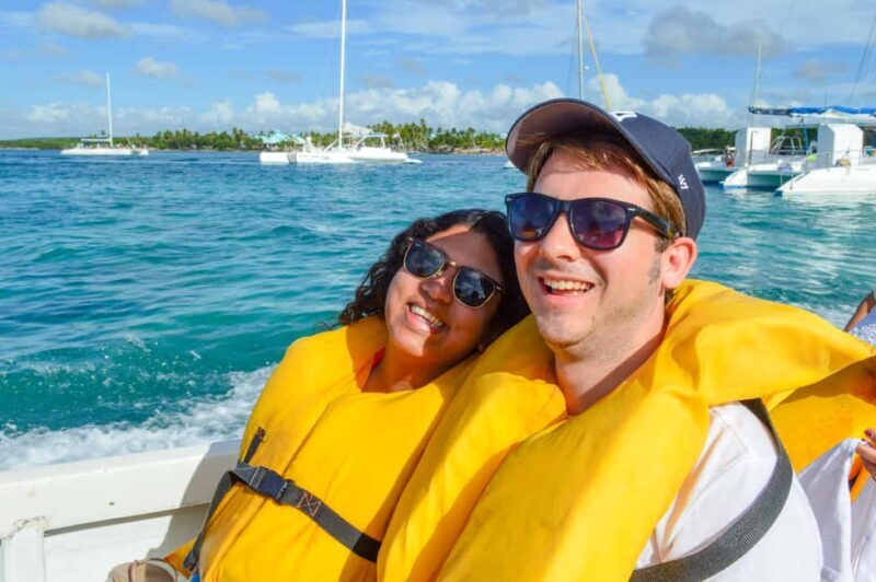 Punta Cana: Saona Island All Included Open Bar Catamaran - Afternoon Activities: Dancing and Return Journey