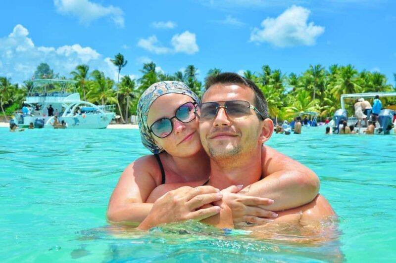 Punta Cana: Saona Island Tour & catamaran food & open Bar - Key Points