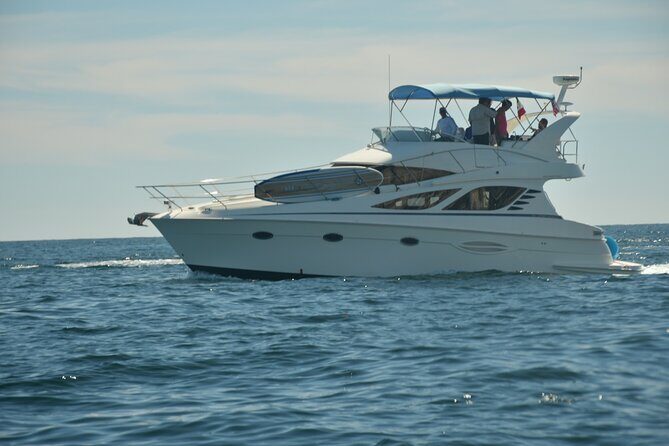 Pura Vida Yacht 42 FT with all inclusive service in Cabo - Practical Details and Considerations