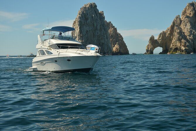 Pura Vida Yacht 42 FT with all inclusive service in Cabo - Who Will Love This Experience?