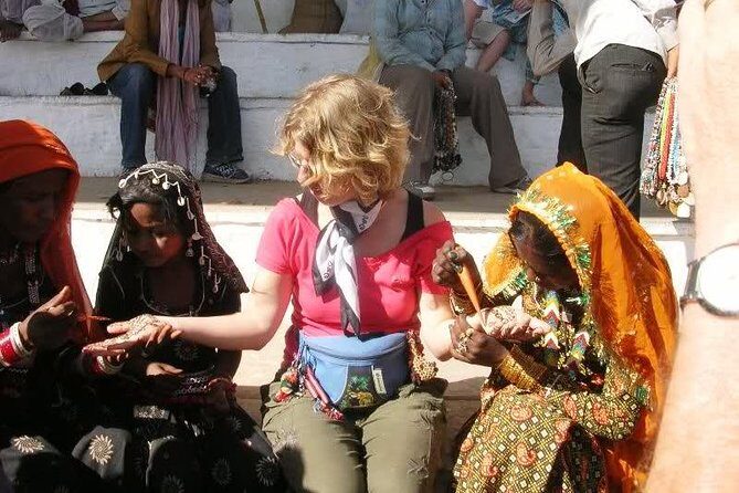 Pushkar Full Day Tour from Jaipur with All Inclusive - Stop 4: Shree Savitri Mata Mandir