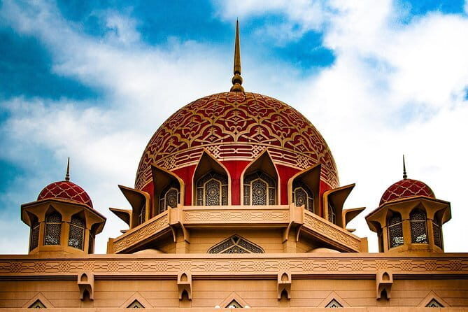 Putrajaya Boat Cruise, with Lunch, Prime Minister Office, Putra and Pink Mosques - Detailed Exploration of the Tour