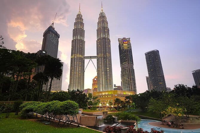 Putrajaya Boat Cruise, with Lunch, Prime Minister Office, Putra and Pink Mosques - Who Will Appreciate This Tour?