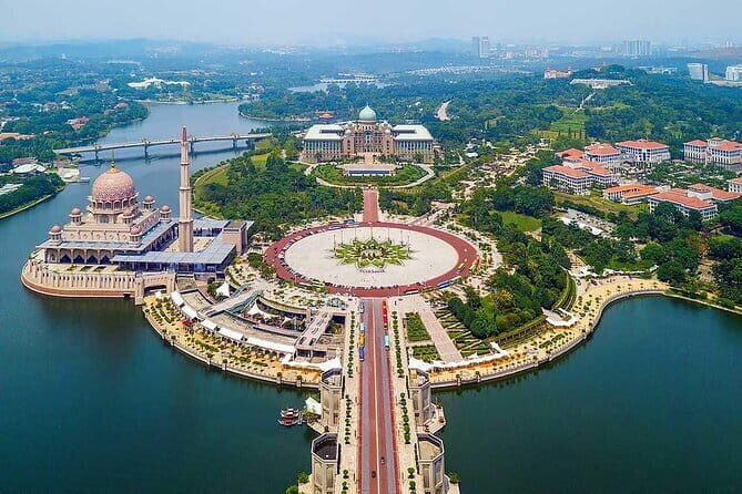 Putrajaya Tour - An In-Depth Look at the Putrajaya Tour
