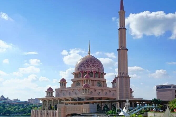 Putrajaya Tour From Kuala Lumpur Includes Batu Caves - Authentic Insights from Travelers
