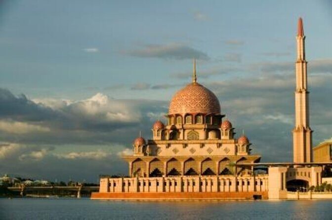 Putrajaya Tour with Pink Mosque & River Cruise(SIC) - Key Points