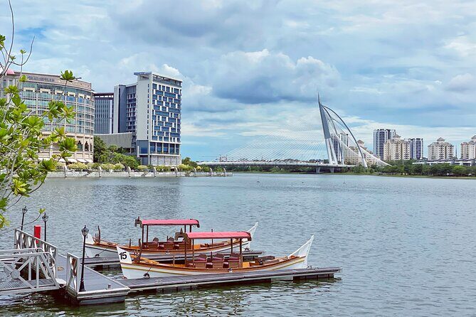 Putrajaya Tour with Pink Mosque & River Cruise(SIC) - FAQ