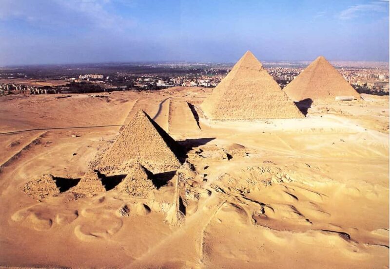 Pyramids of Giza and Grand Egyptian Museum Guided Day Tour - Discovering the Grand Egyptian Museum