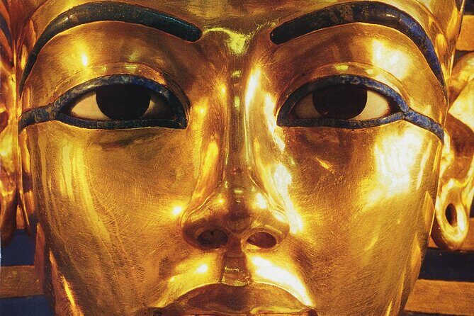 Pyramids of Giza and National Museum Private Day Tour - Lunch and Local Flavor