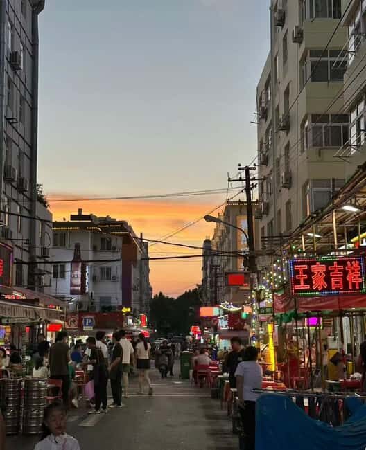 Qingdao: Tsingtao Beer Museum and Night Market Tour - The Seafood Market: A Bargaining Bonanza