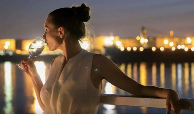 Québec City: 2-Hour Cocktail & DJ Evening Cruise - FAQ