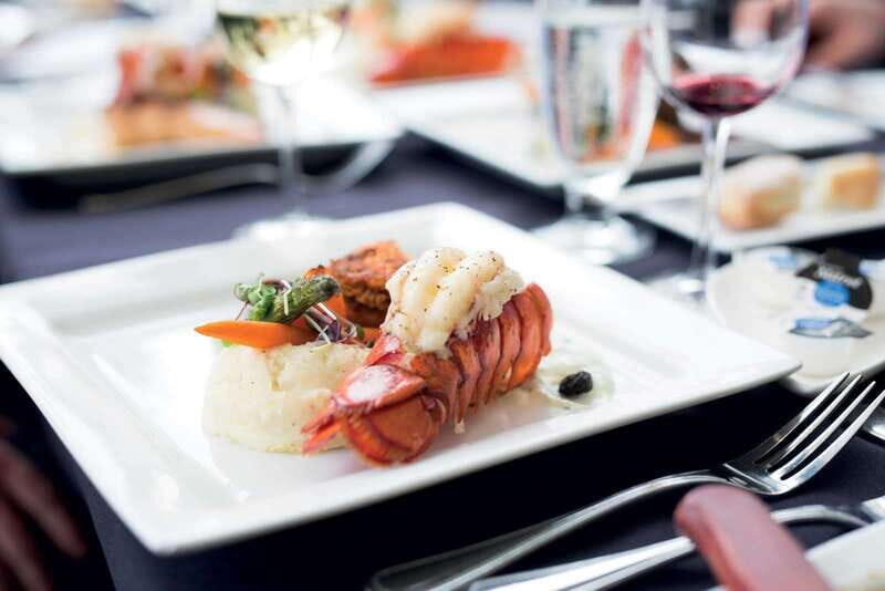 Québec City: 3 or 5-Course Dinner Cruise with DJ & Dancing - Introduction: A Night on the St. Lawrence