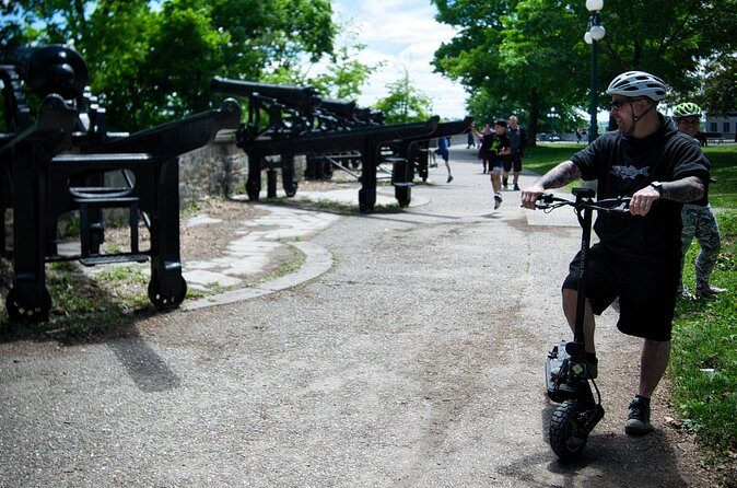 Quebec City : Electric Scooter Rental - FAQ