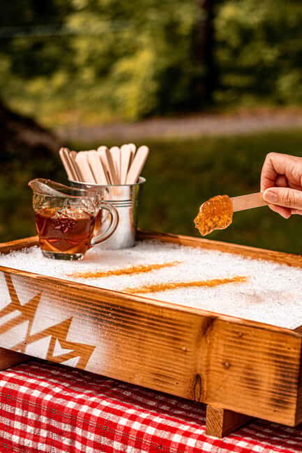 Quebec City (Lévis): self-guided sugar shack tour + meal + maple taffy - The Sum Up
