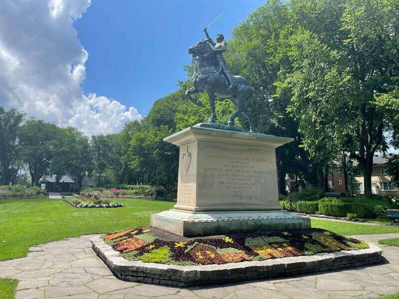 Quebec City: Montcalm & St-Jean Baptiste Walking Tour (2,5h) - The Value of a Private, Customizable Tour