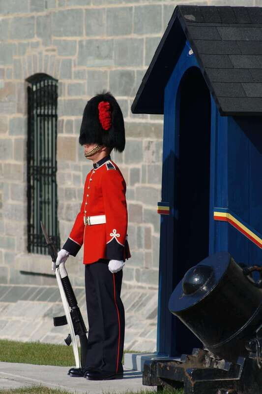 Quebec: La Citadelle de Québec Ticket and Guided Tour - Key Points