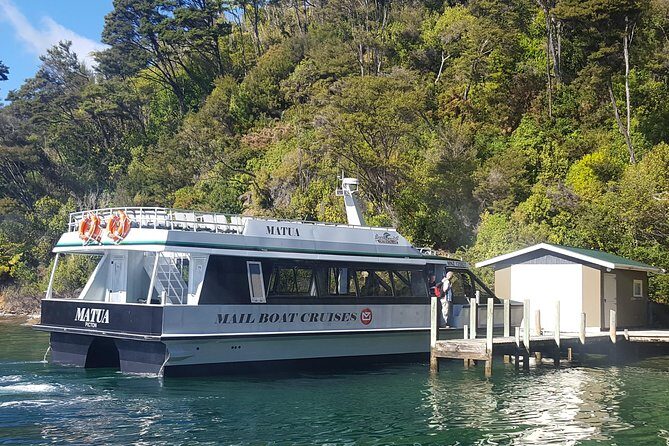 Queen Charlotte Sound Mail Boat Cruise - Queen Charlotte Sound Mail Boat Cruise: A Detailed Look