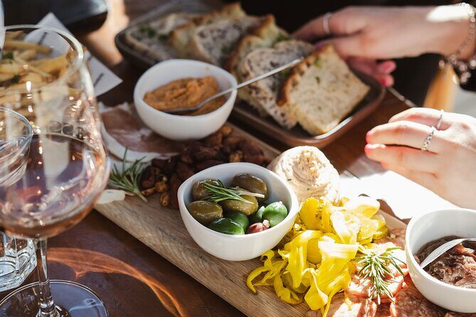 Queenstown: Afternoon Wine & Beer Tour with Platters - What Makes This Tour Special?