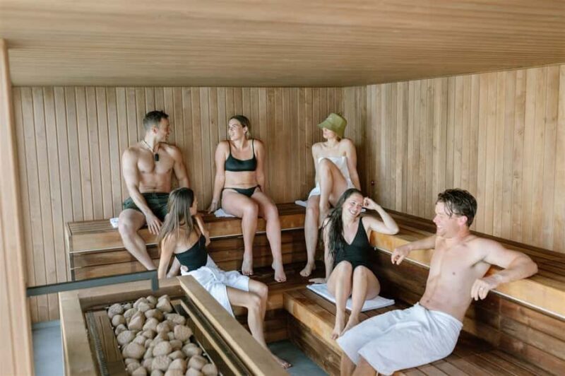 Queenstown: Floating Sauna Experience on Lake Whakatipu - What Is the Floating Sauna Experience?