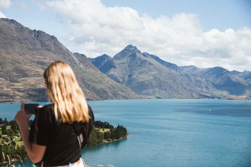 Queenstown: Highlights Wine & Lake Cruise Half-Day Tour - Arrowtown — A Slice of Authenticity