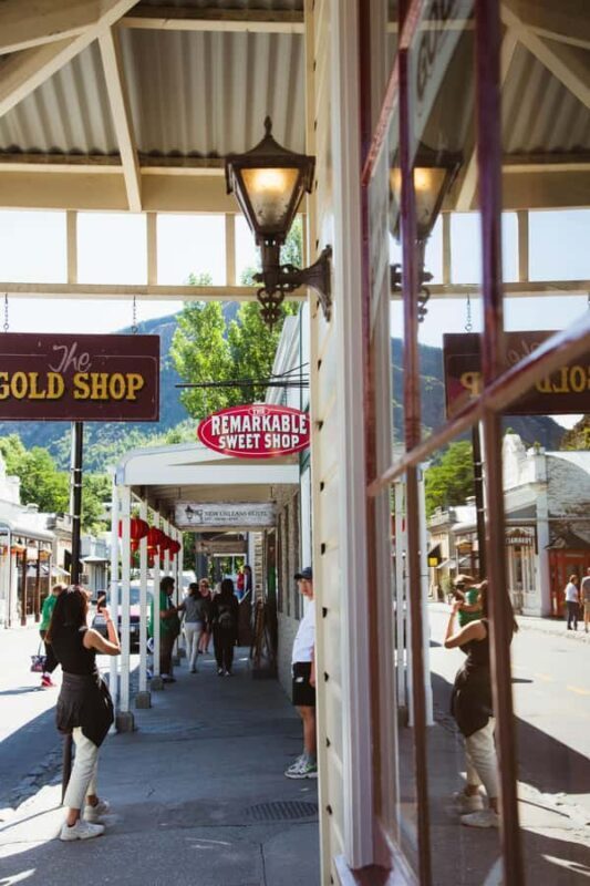 Queenstown: Highlights Wine & Lake Cruise Half-Day Tour - Practical Details & Transportation