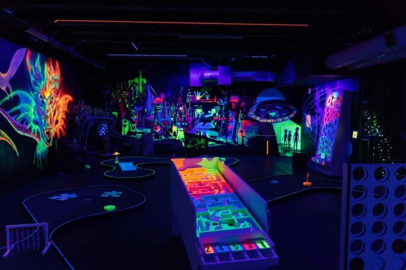 Queenstown: Indoor Putt 'n' Glow Mini Golf - Introduction