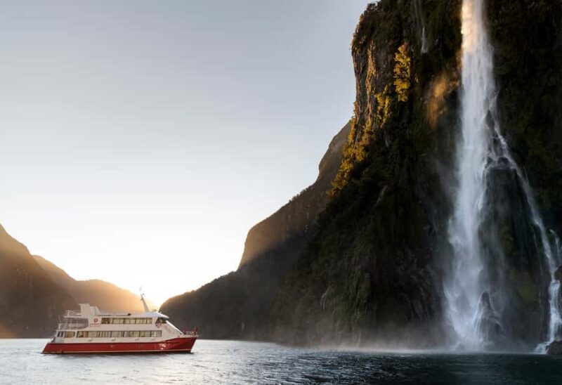 Queenstown: Milford Sound Flight and Cruise - The Scenic Flight: The Highlight of the Day
