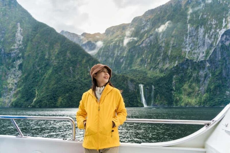 Queenstown: Milford Sound Private Tour - The Journey from Queenstown to Fiordland