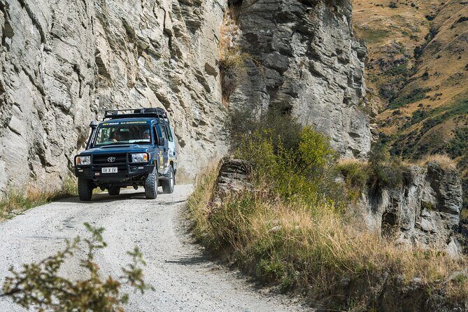Queenstown: Private 4WD Adventure (4 hrs)  Choose Your Route - An In-Depth Look at the Queenstown Private 4WD Tour