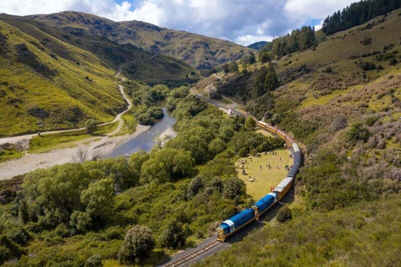 Queenstown to Dunedin Incl Taieri Gorge Train (One-Way) - An In-Depth Look at the Journey