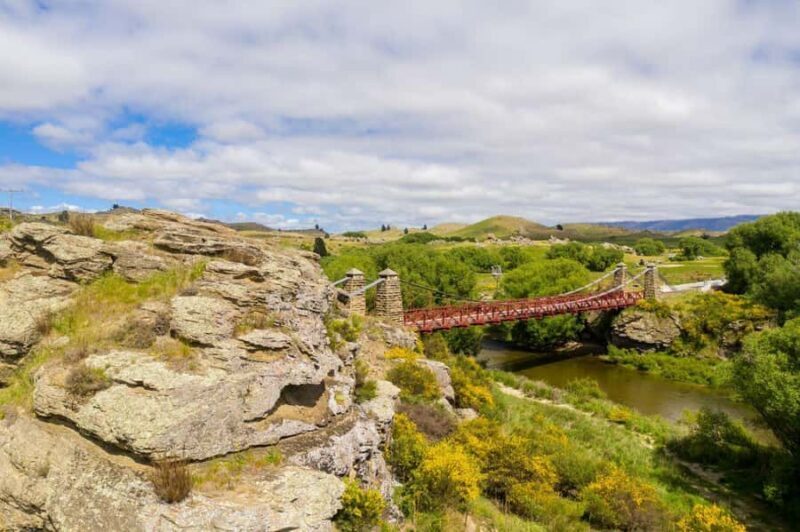 Queenstown to Middlemarch Small-Group Guided Tour (One-Way) - An In-Depth Look at the Queenstown to Middlemarch Tour