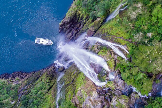 Queenstown to Te Anau via Milford Sound inc Cruise & Lunch - The Value of This Tour